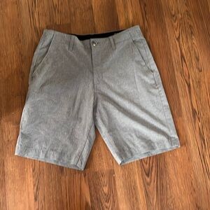 Volcom Surf and Turf Men’s Size 31 Waist 4Way Stretch shorts